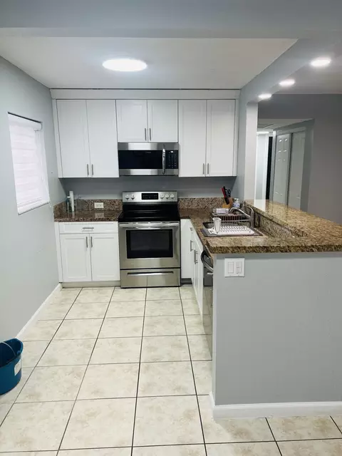 2000 Springdale Blvd #201, Palm Springs, FL 33461