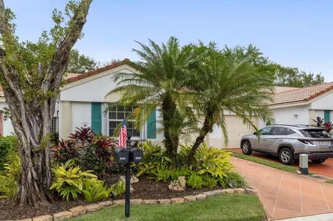 6137 Petunia Rd, Delray Beach, FL 33484