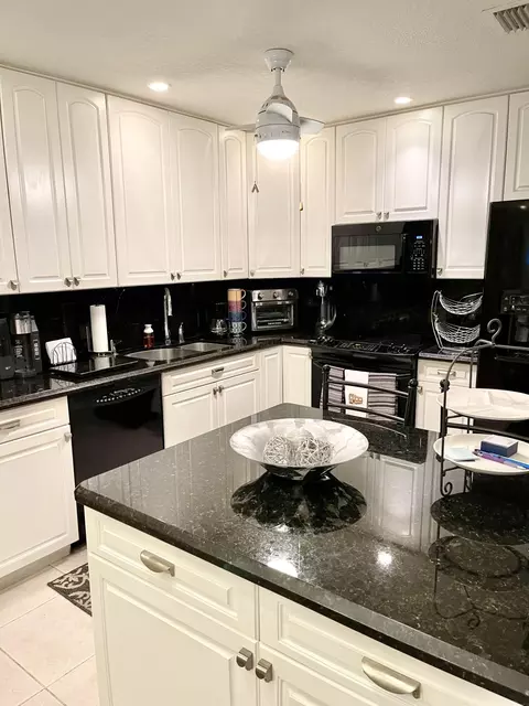 124 Stratford I #A, West Palm Beach, FL 33417