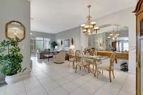 5980 Cocowood Ct, Boynton Beach, FL 33437
