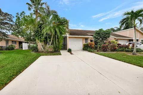 8238 Springtree Rd #A, Boca Raton, FL 33496
