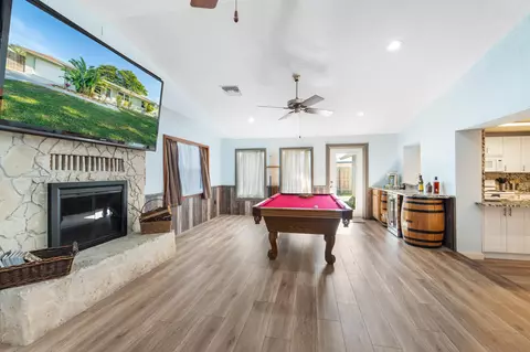 410 Philadelphia Dr, Jupiter, FL 33458