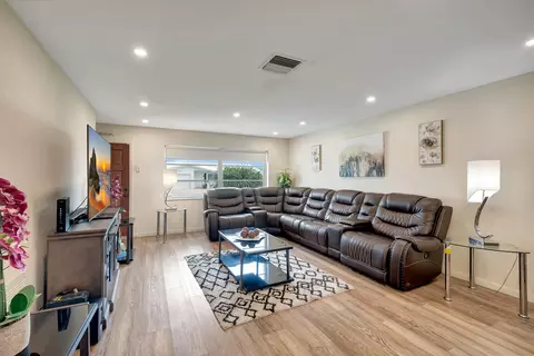 622 SW 21st Cir, Boynton Beach, FL 33426