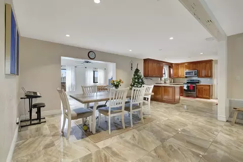 550 NW 39th Ave, Coconut Creek, FL 33066