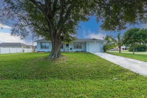 590 SW Gulfspray Ter SW, Port Saint Lucie, FL 34953