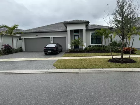 8633 SW Felicita Way, Port Saint Lucie, FL 34987