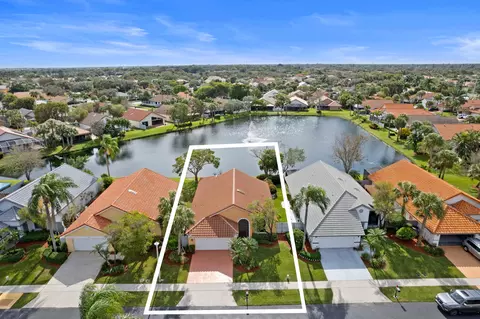 168 Executive Cir, Boynton Beach, FL 33436