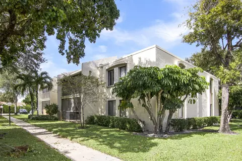 150 Pineview Rd #C6, Jupiter, FL 33469