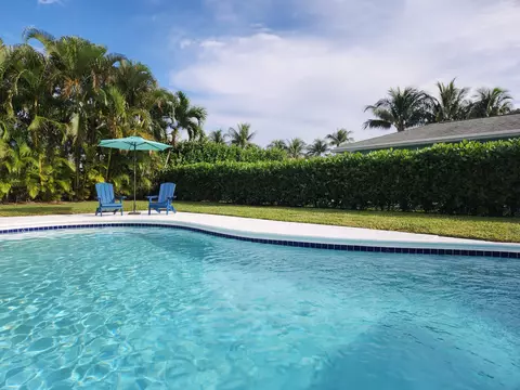 3 Leeward Cir, Tequesta, FL 33469