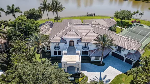 8812 Twin Lake Dr, Boca Raton, FL 33496