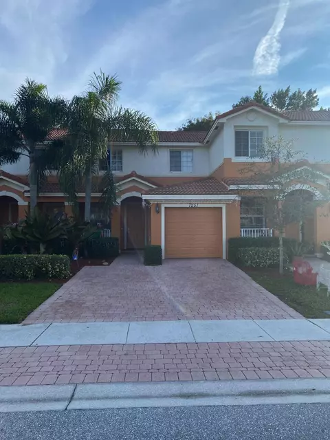 7251 Briella Dr, Boynton Beach, FL 33437