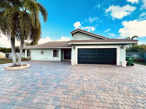 2155 NW 114th Ter, Coral Springs, FL 33071