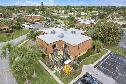 110 N Delaware Blvd #9C, Jupiter, FL 33458