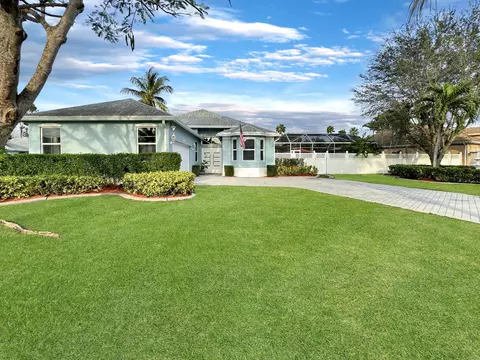 132 Meadowlands Dr, Royal Palm Beach, FL 33411