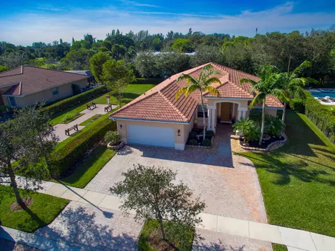 9298 Silent Oak Cir, Wellington, FL 33411