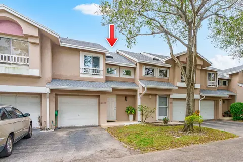 2034 Discovery Cir E, Deerfield Beach, FL 33442