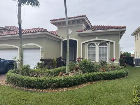 719 Cresta Cir, West Palm Beach, FL 33413