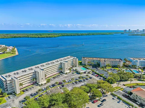 44 Yacht Club Dr #409, North Palm Beach, FL 33408