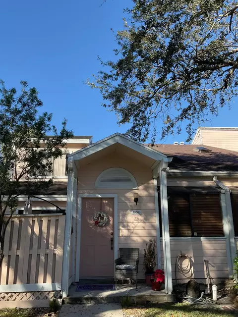 1832 Runners Way, North Lauderdale, FL 33068