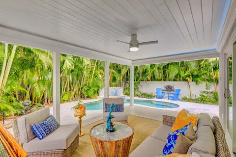 1130 N Lakeside Dr, Lake Worth, FL 33460