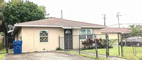 1679 W 16th St, Riviera Beach, FL 33404