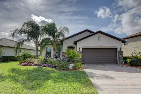 120 SE Courances Dr, Port Saint Lucie, FL 34984