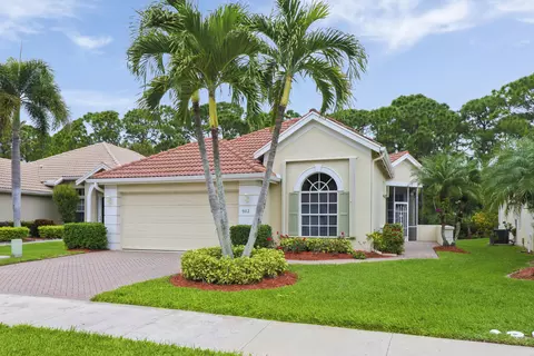 902 SW Munjack Cir, Port Saint Lucie, FL 34986