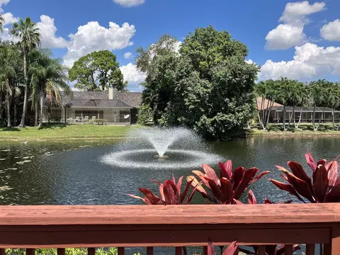19 Tournament Blvd, Palm Beach Gardens, FL 33418