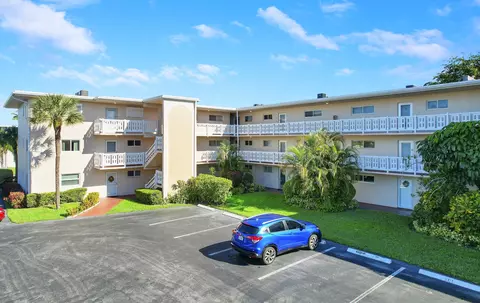 2770 S Garden Dr #201, Lake Worth, FL 33461