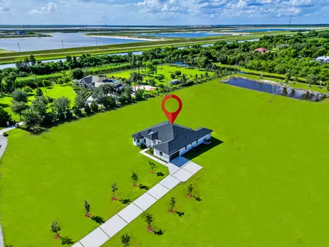 19921 Skyhawk Ln, Loxahatchee, FL 33470