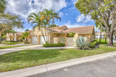 409 Prestwick Ln, Palm Beach Gardens, FL 33418