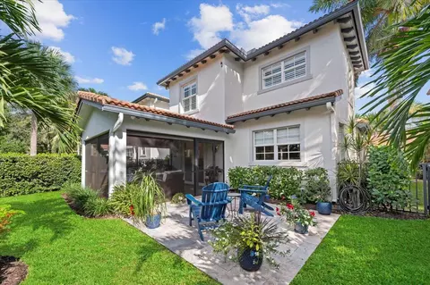 557 Tomahawk Ct, Palm Beach Gardens, FL 33410