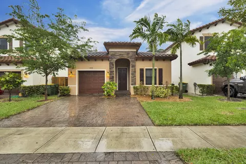 2458 NE 1st St, Homestead, FL 33033