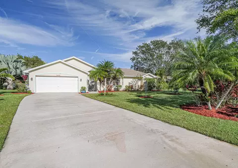 5450 2nd Pl, Vero Beach, FL 32968