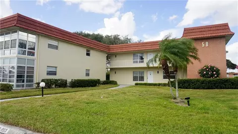 58 Woodland Dr #206, Vero Beach, FL 32962