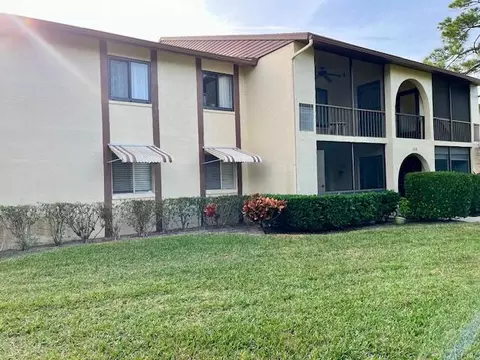 308 Knotty Pine Cir #C-1, Greenacres, FL 33463