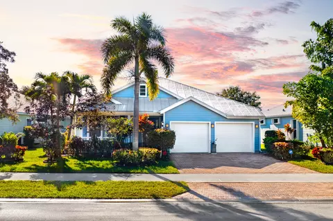 587 NE Canoe Park Cir, Port Saint Lucie, FL 34983