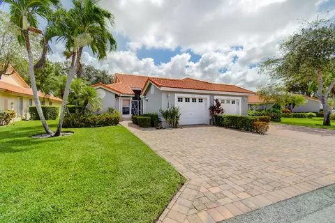 7228 Summer Tree Dr, Boynton Beach, FL 33437