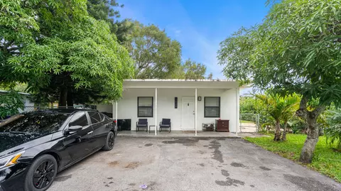 1624 NW 7th Pl, Fort Lauderdale, FL 33311