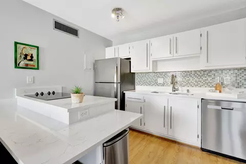 639 Executive Center Dr #O-206, West Palm Beach, FL 33401
