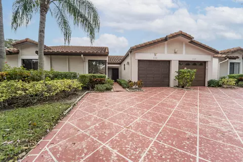 6100 Kings Gate Cir, Delray Beach, FL 33484