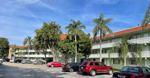 3100 Springdale Blvd #312, Palm Springs, FL 33461