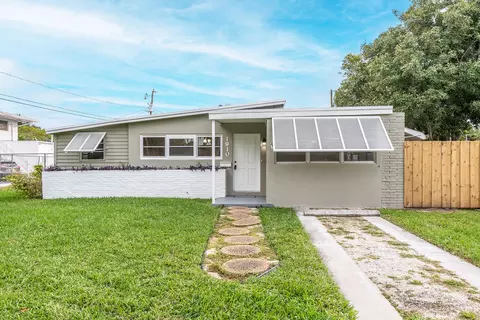 1910 Wiley St, Hollywood, FL 33020