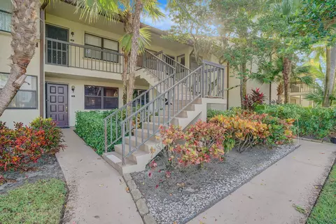 7610 Tahiti Ln #204, Lake Worth, FL 33467