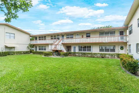 6 Coventry A, West Palm Beach, FL 33417