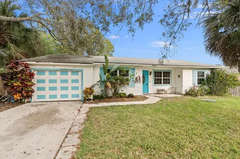 1914 SE Dranson Cir, Port Saint Lucie, FL 34952