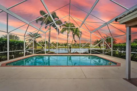 1045 SE Westminster Pl, Stuart, FL 34997 photo 1