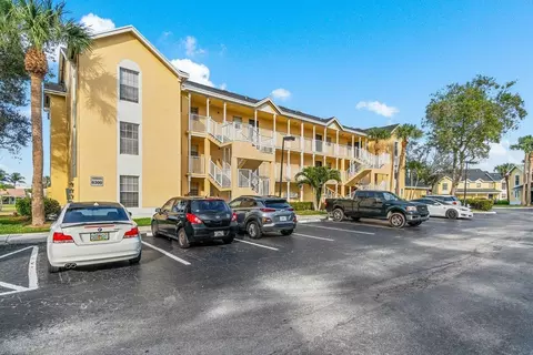 6300 La Costa Dr #E, Boca Raton, FL 33433