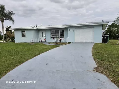 308 SE Verada Ave, Port Saint Lucie, FL 34983