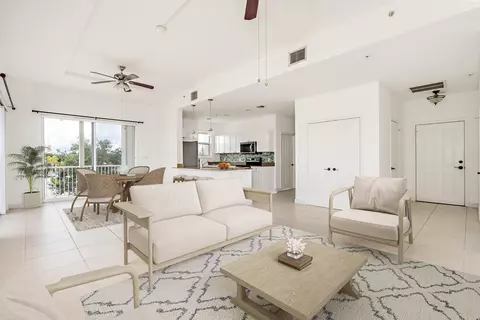 3960 N Flagler Dr #306, West Palm Beach, FL 33407